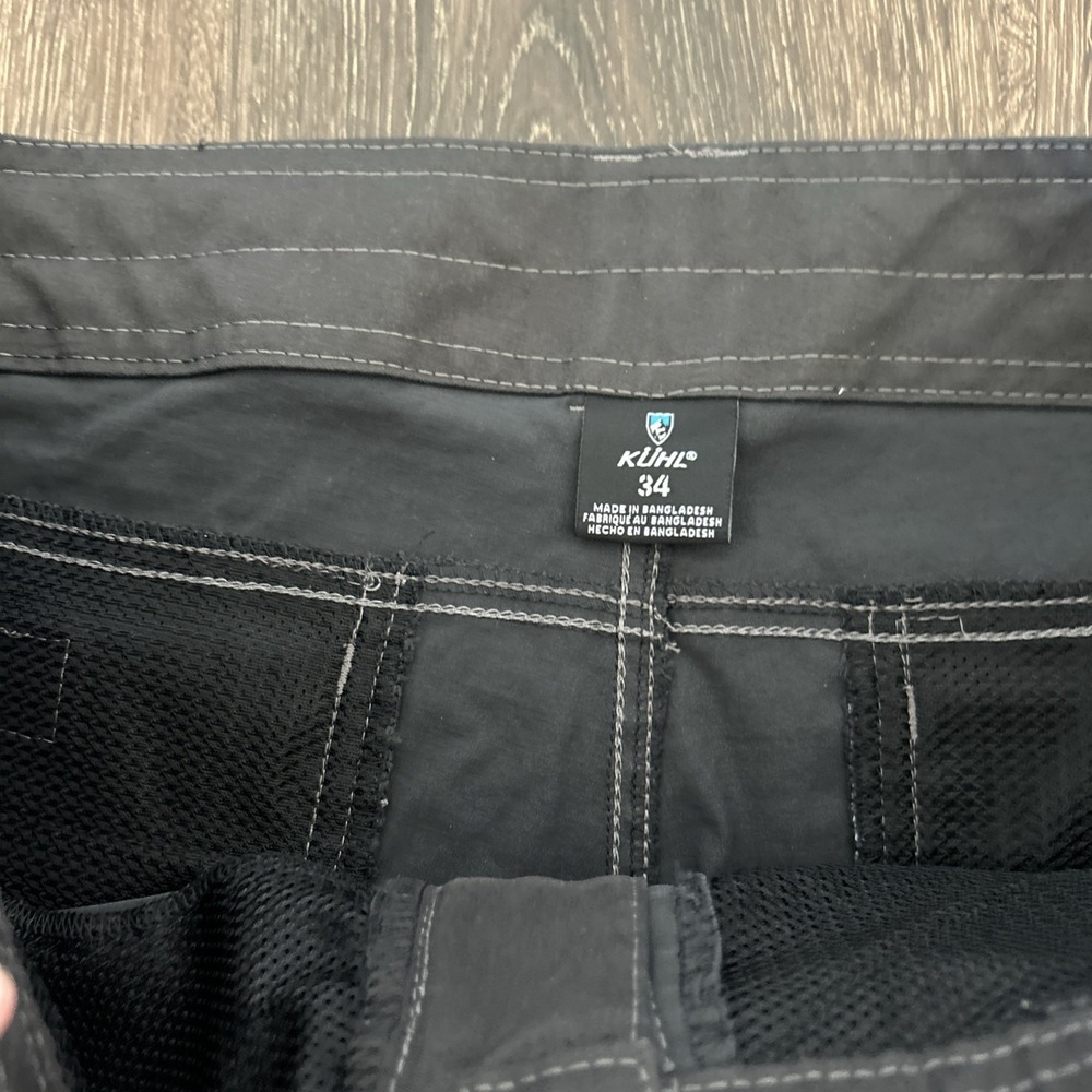Kuhl Men's Cargo Shorts in Charcoal with Contrast Stitching - Picture 3 of 8